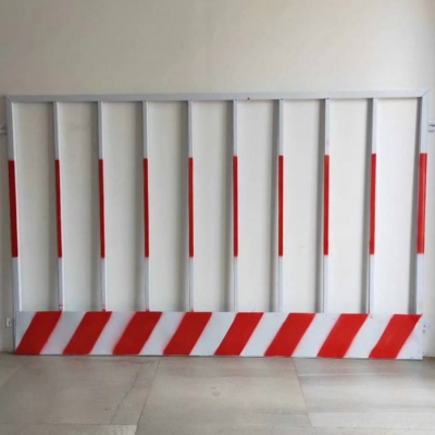 安全圍欄