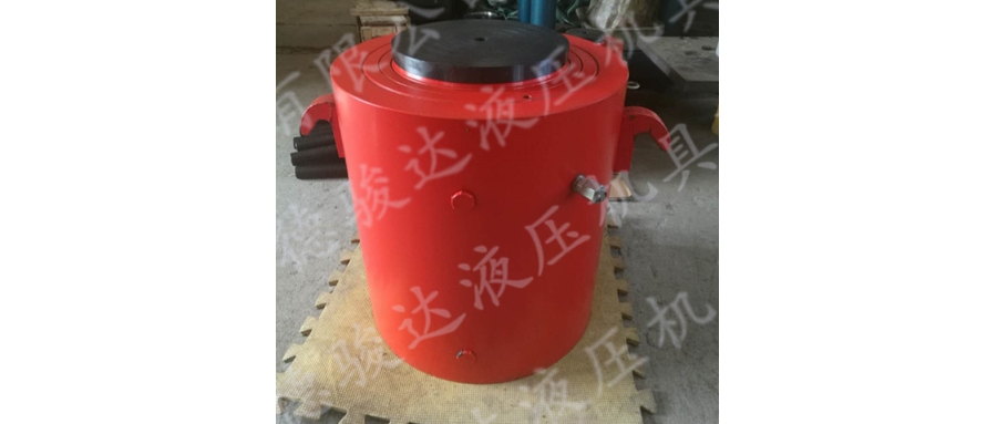 雙作用液壓千斤頂使用前應注意些什么？